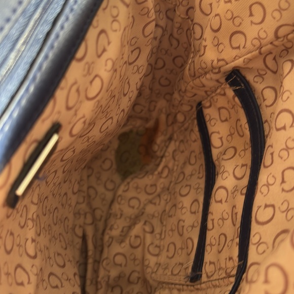 Guess mini backpack - Picture 3 of 4